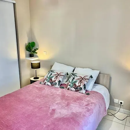 Eden Blue Yourhosthelper Appartement