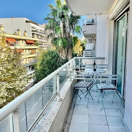 Eden Blue Yourhosthelper Appartement *
